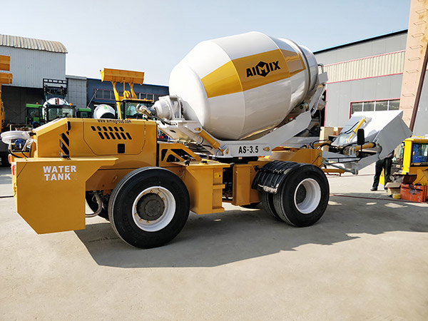 3.5 cub self-loading concrete mixer