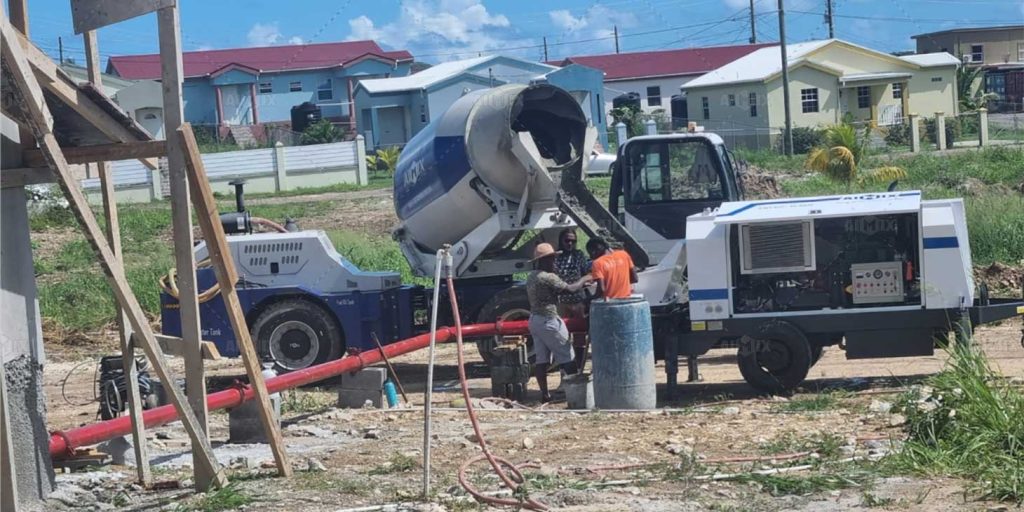 Self Loading Concrete Mixer