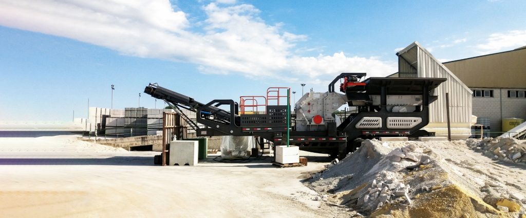 mobile type crushing machine